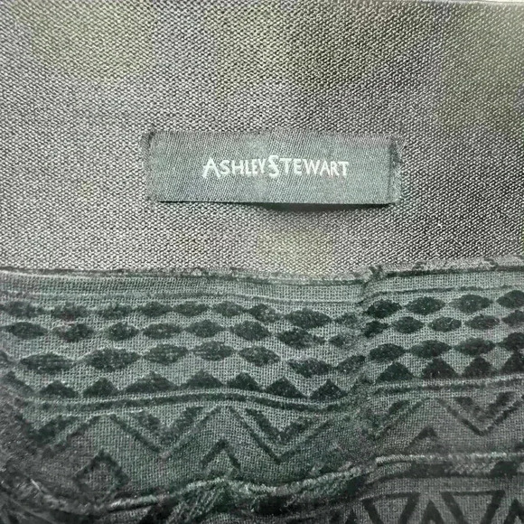 Ashley Stewart Black Velvet Detailed Pointe Leggings Size 22/24 - Picture 7 of 9